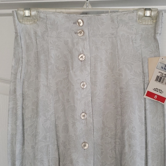 Skirt Set - Picture 7 of 7